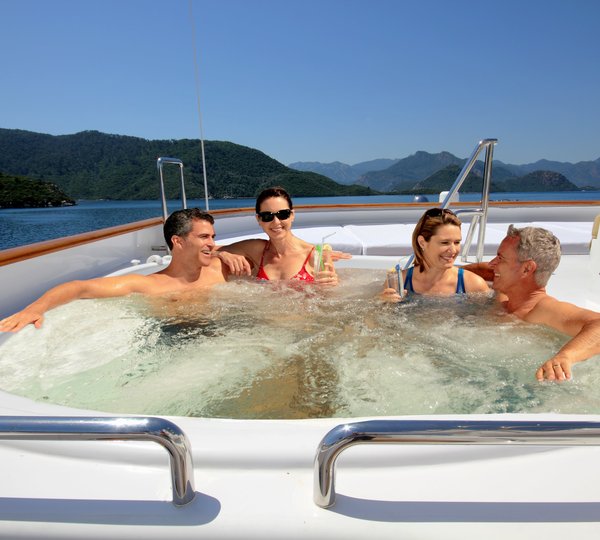 The 40m Yacht MONTE CARLO