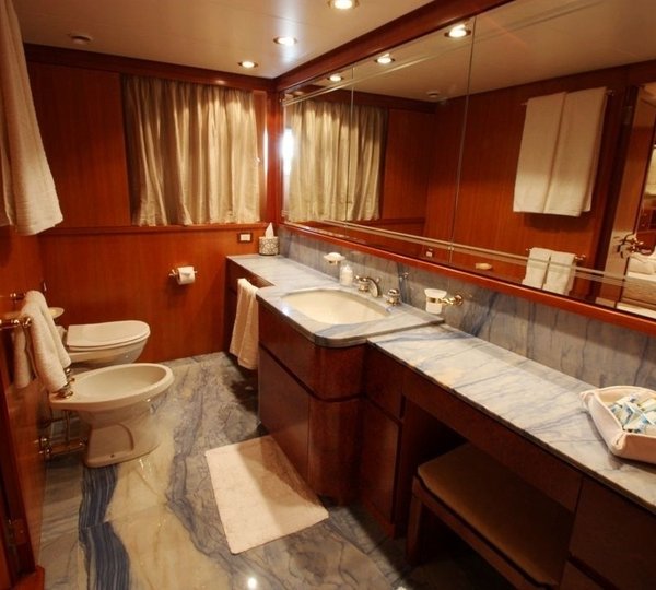Bath On Board Yacht OURANOS TOO