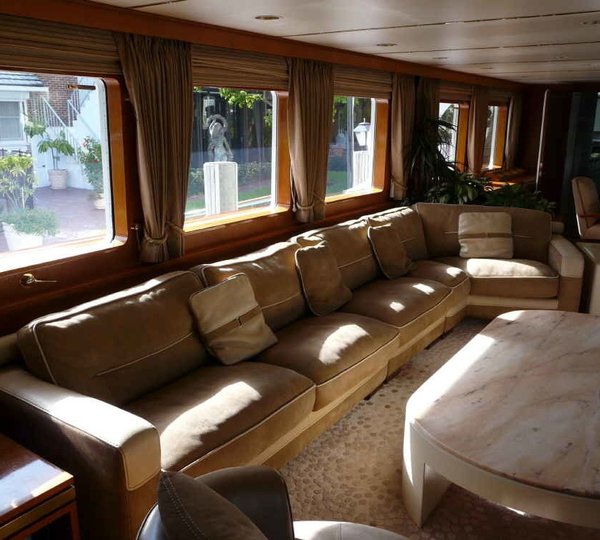 The 40m Yacht SEAGULL OF CAYMAN