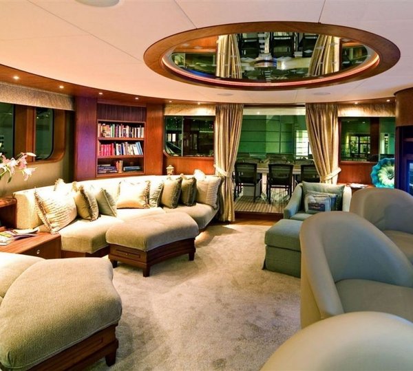 Top Saloon On Board Yacht SOLAIA
