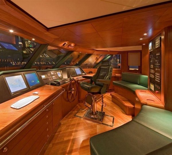 Bridgedeck On Board Yacht SOLAIA