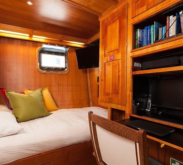 The 40m Yacht SOUTHERN CLOUD