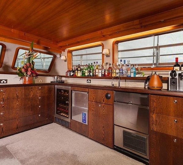 The 40m Yacht SOUTHERN CLOUD