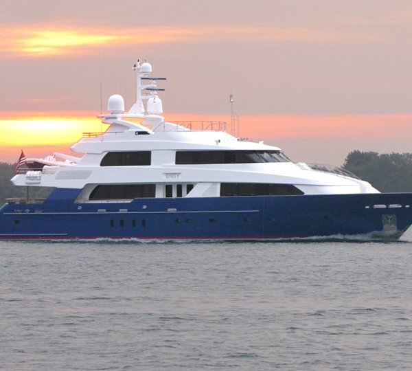 The 40m Yacht UNITY