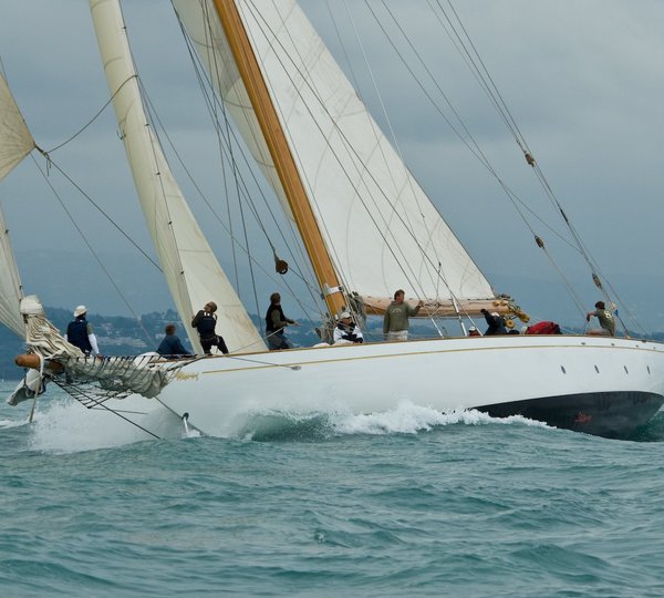 The 41m Yacht CAMBRIA