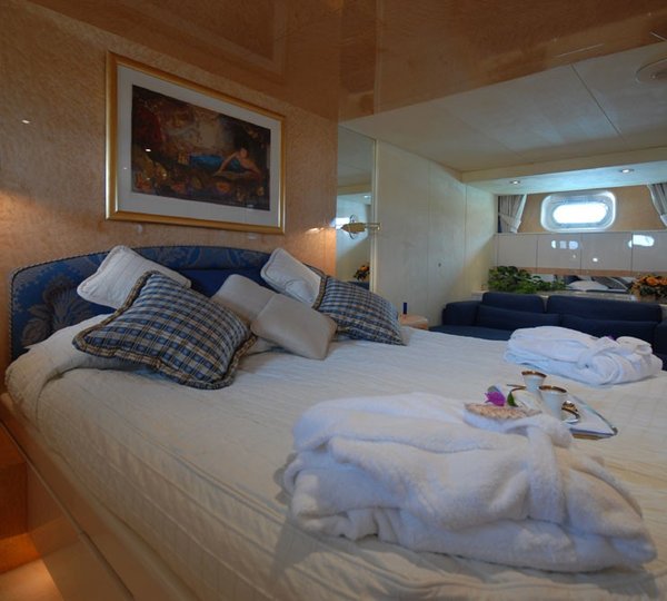 VIP Cabin On Yacht LADYSHIP