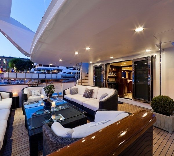 Premier Deck On Yacht SOPHIE BLUE