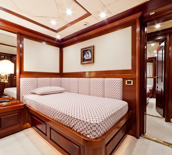 Red Twin Bed Cabin On Yacht SOPHIE BLUE