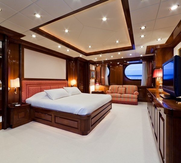 Sitting: Yacht SOPHIE BLUE's Main Master Cabin Image