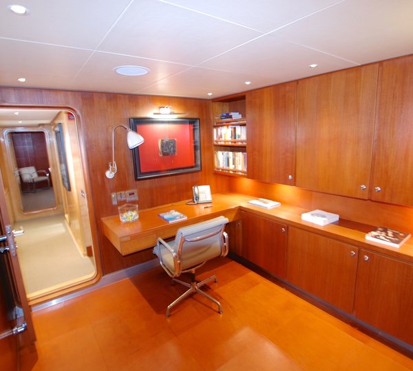 The 42m Yacht IL CIGNO