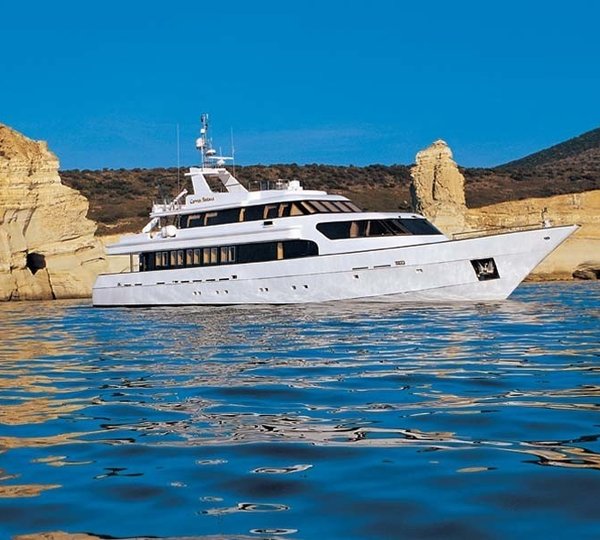 Premier Overview On Yacht CARMEN FONTANA
