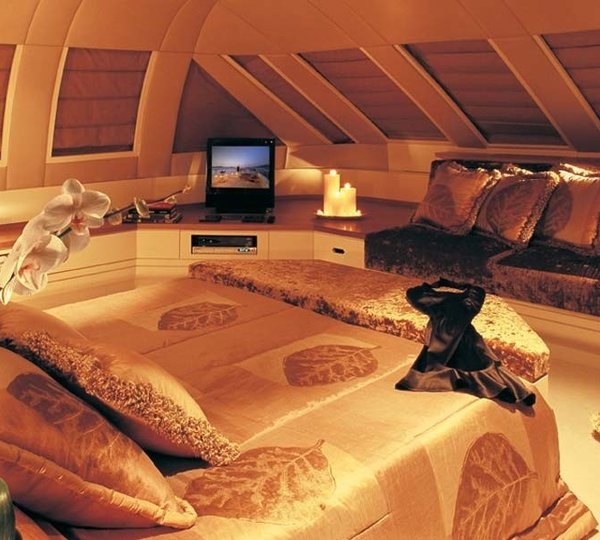 Main Master Cabin On Board Yacht CARMEN FONTANA