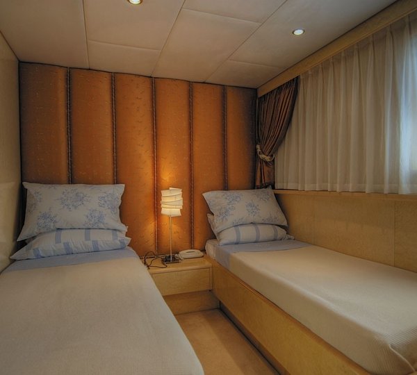 Twin Bed Cabin On Yacht CD TWO