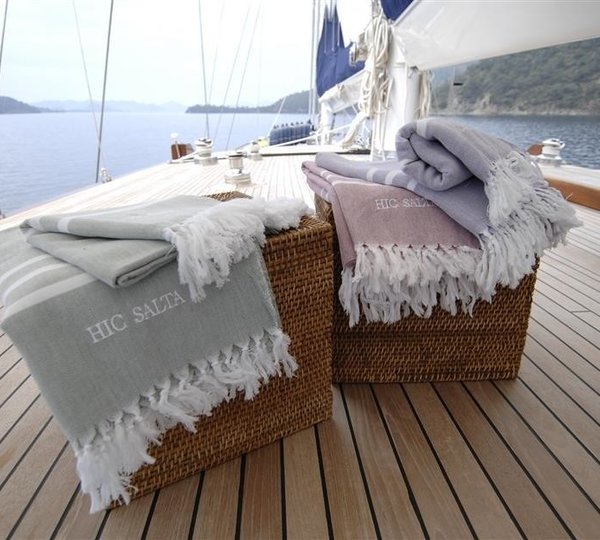 The 43m Yacht HIC SALTA