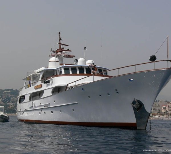 The 43m Yacht LADY GOODGIRL