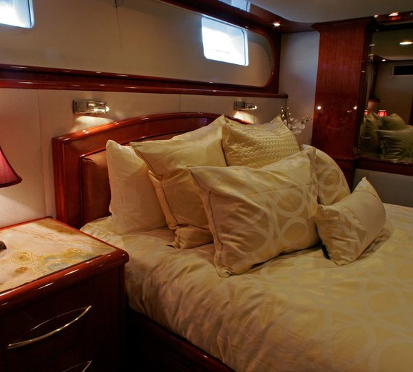 The 43m Yacht LEIGHT STAR