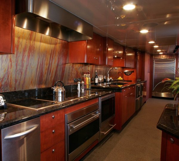 The 43m Yacht LEIGHT STAR