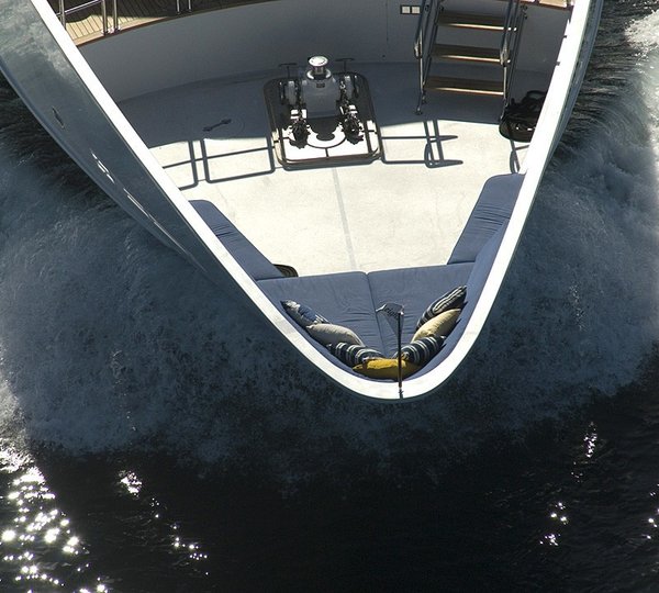 The 43m Yacht LEIGHT STAR