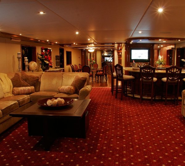 The 43m Yacht LEIGHT STAR