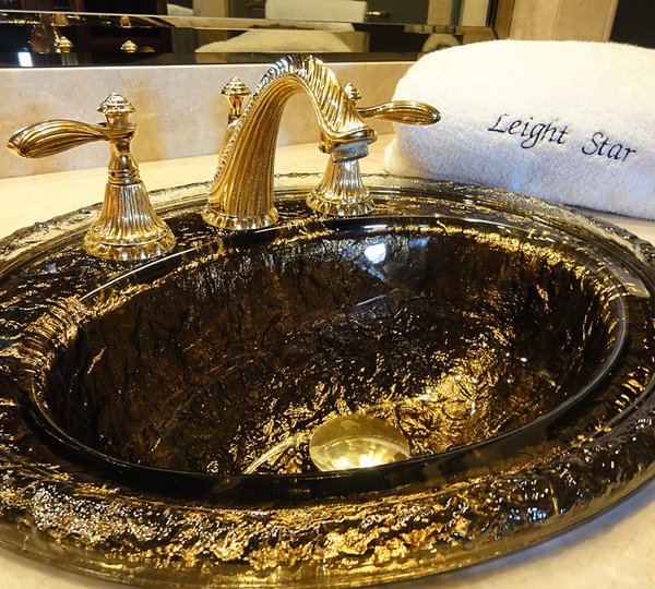 The 43m Yacht LEIGHT STAR