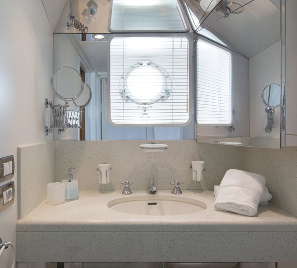 The 43m Yacht LIBRA Y