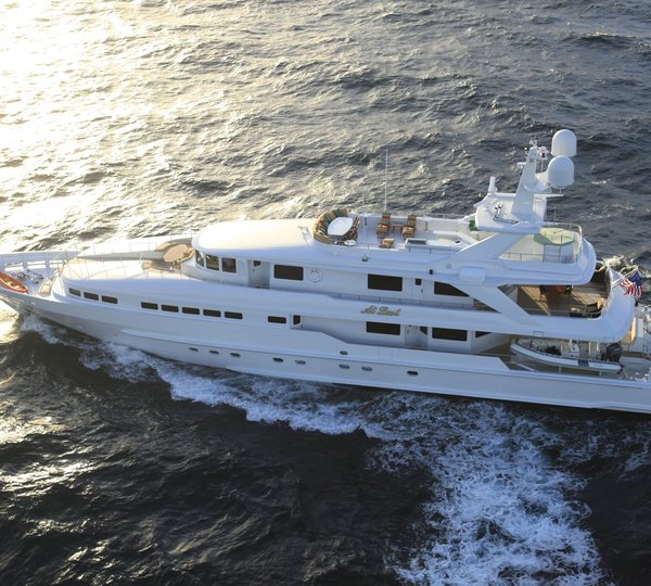 Profile Aspect On Yacht AT LAST