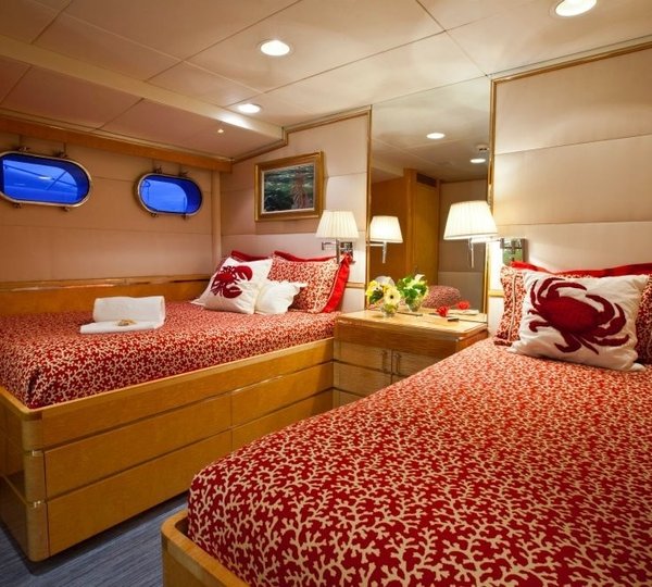Red Twin Bed Cabin Aboard Yacht RENA