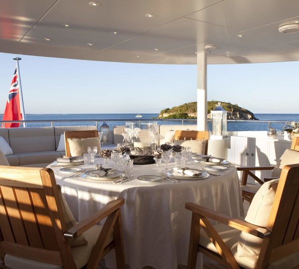 External Eating/dining Aboard Yacht BLIND DATE