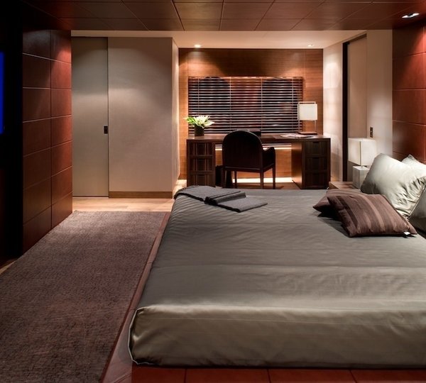 Profile Aspect: Yacht ODESSA's Main Master Cabin Image