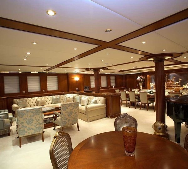 Music Piano: Yacht MONTIGNE's Premier Saloon Image