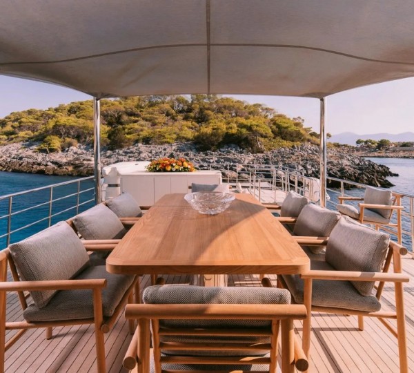 Exterior Dining Area