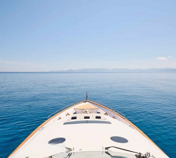 Foredeck Relaxation Area