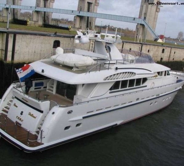 The 30m Yacht AMIGO II