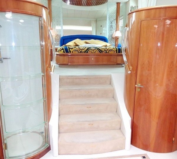 The 30m Yacht CARTOUCHE