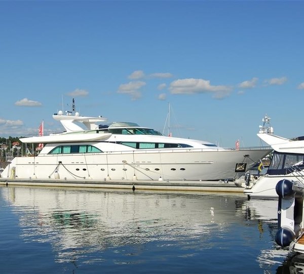 The 30m Yacht CARTOUCHE