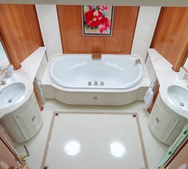 The 30m Yacht CARTOUCHE