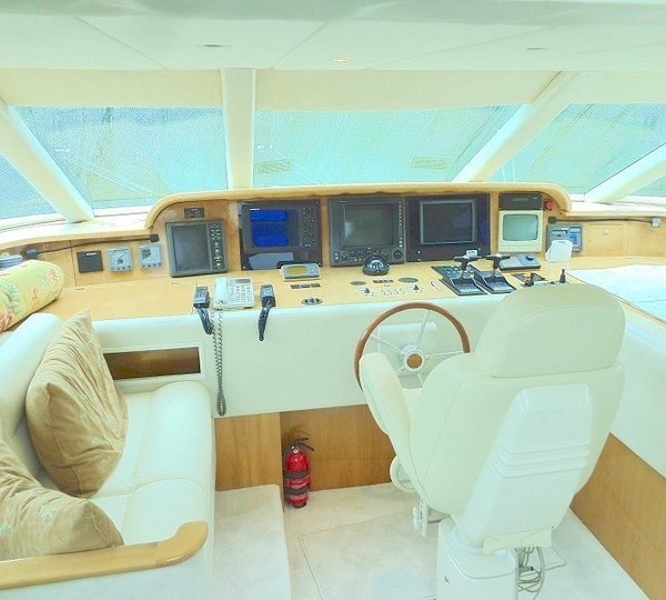 The 30m Yacht CARTOUCHE