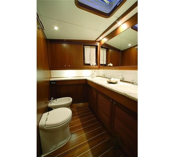 The 30m Yacht FAREWELL