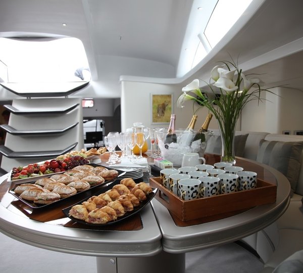 The 30m Yacht LEOPARD 3