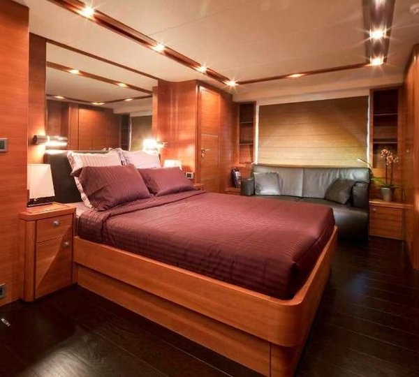 The 30m Yacht MAYAMA