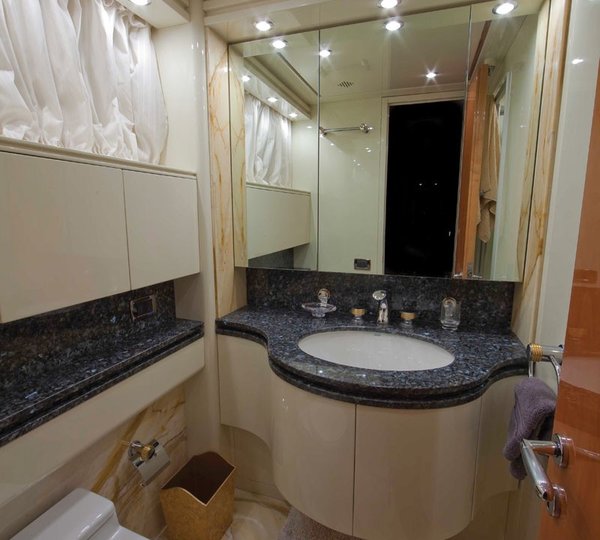 The 31m Yacht EVELYN