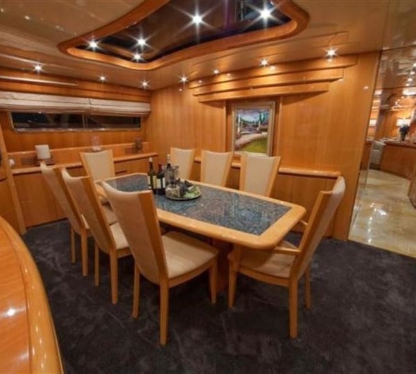 The 31m Yacht EVELYN