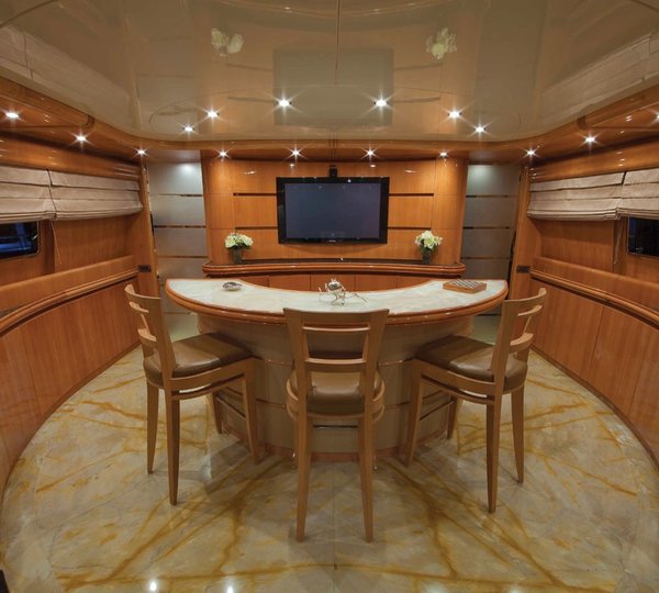 The 31m Yacht EVELYN