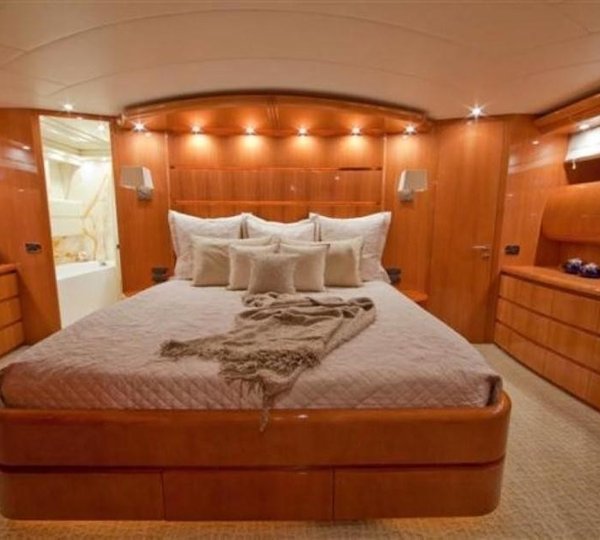 The 31m Yacht EVELYN