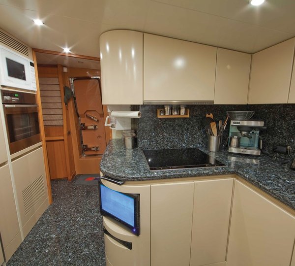 The 31m Yacht EVELYN