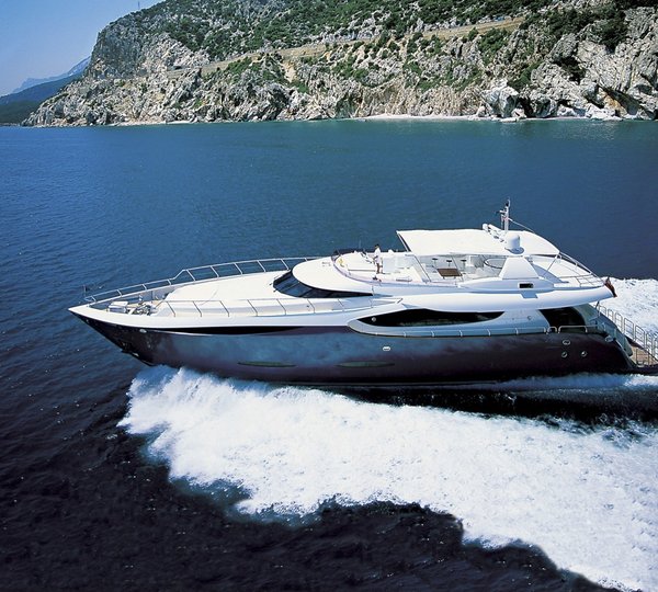 The 32m Yacht CLARITY