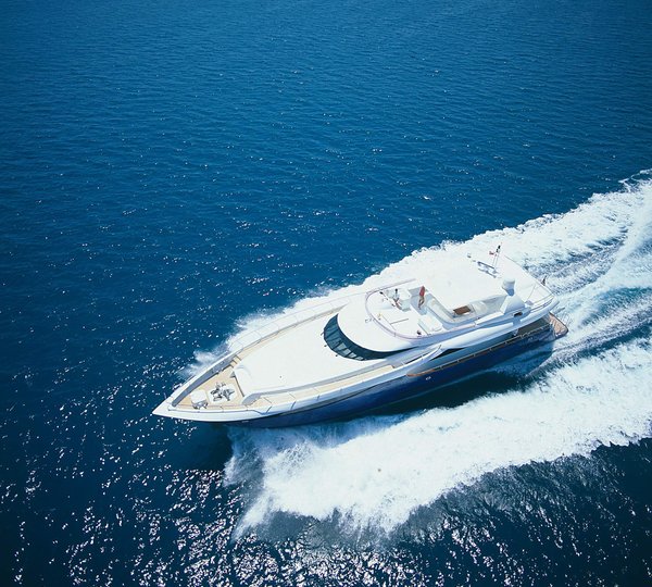 The 32m Yacht CLARITY