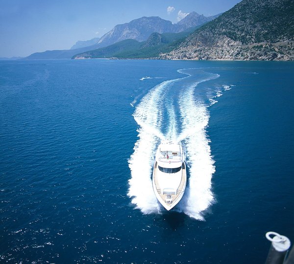 The 32m Yacht CLARITY