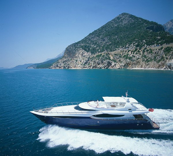 The 32m Yacht CLARITY