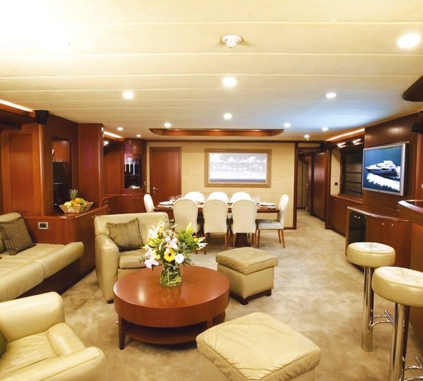 The 32m Yacht CLARITY